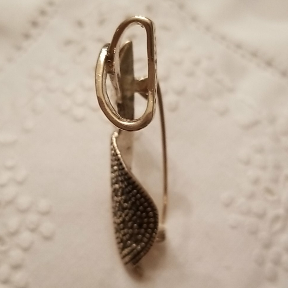 Jewelry - Picture 4 of 9